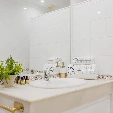 02 Bdr Cadiz 208 * Μαρμπέλλα