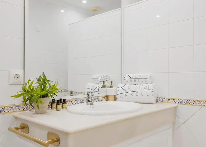 02 Bdr Cádiz 208 * Marbella